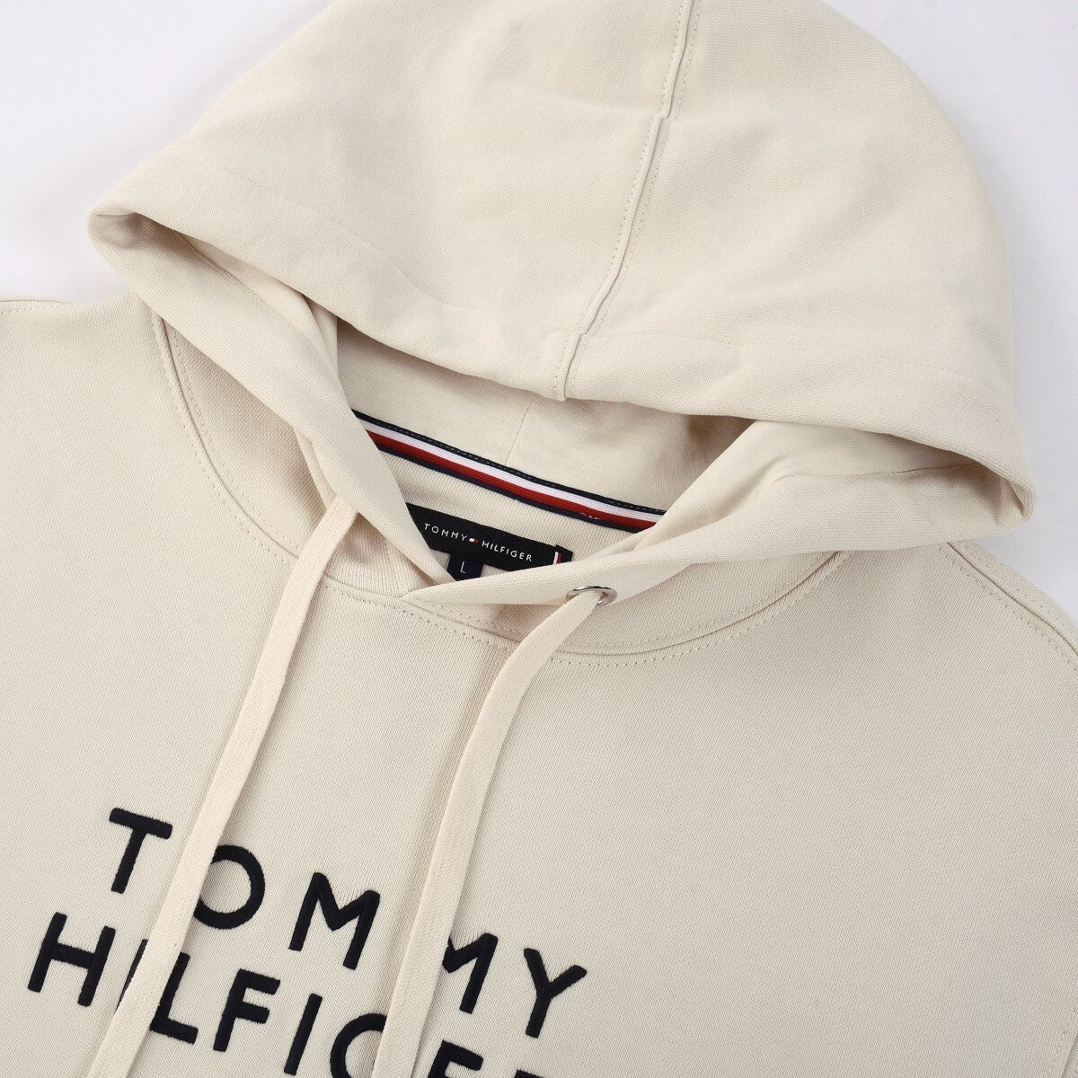 Klassisk Logo Hoodie – Stilren & Bekväm